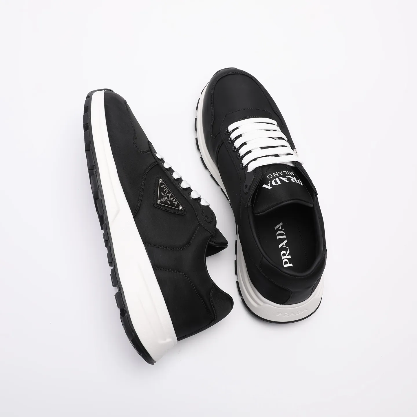 Batch 580 [PRADA] Men's shoes are popular in the counter, official website synchronization, high-quality shipments. Fabric: original cowhide with snakeskin. Lining: cowhide feet + cowhide lining. Outsole: original TPU + foam. Size: 38-46